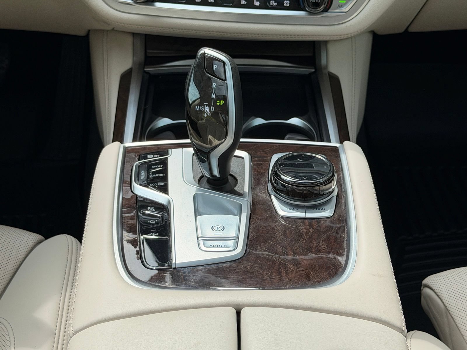 Used 2022 BMW 750i xDrive w/ Executive Package AWD/4WD image 17