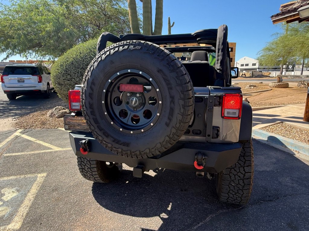 Used 2016 Jeep Wrangler Sport w/ Connectivity Group AWD/4WD image 29