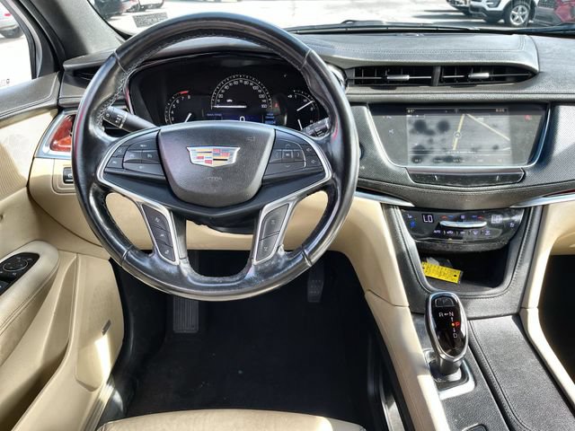 Used 2018 Cadillac XT5 Premium Luxury w/ Driver Assist Package AWD/4WD image 12