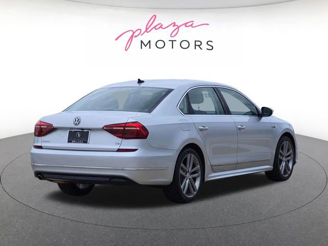 Used 2017 Volkswagen Passat 1.8T R-Line FWD image 5