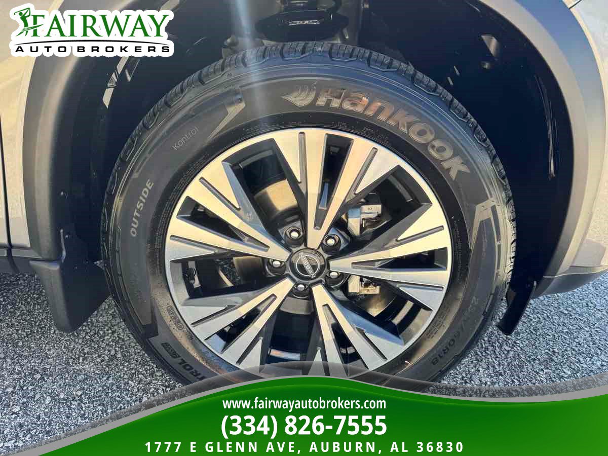 Used 2023 Nissan Rogue SV FWD image 33
