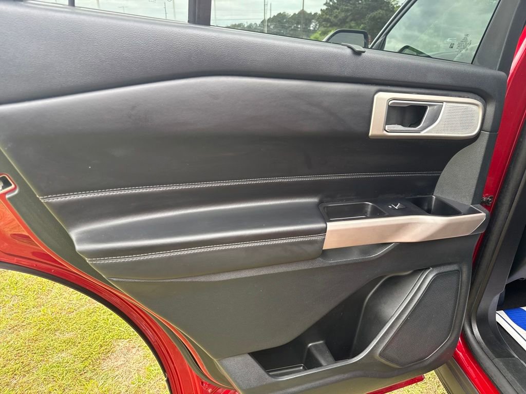 Used 2023 Ford Explorer Limited w/ Limited Technology Package image 41