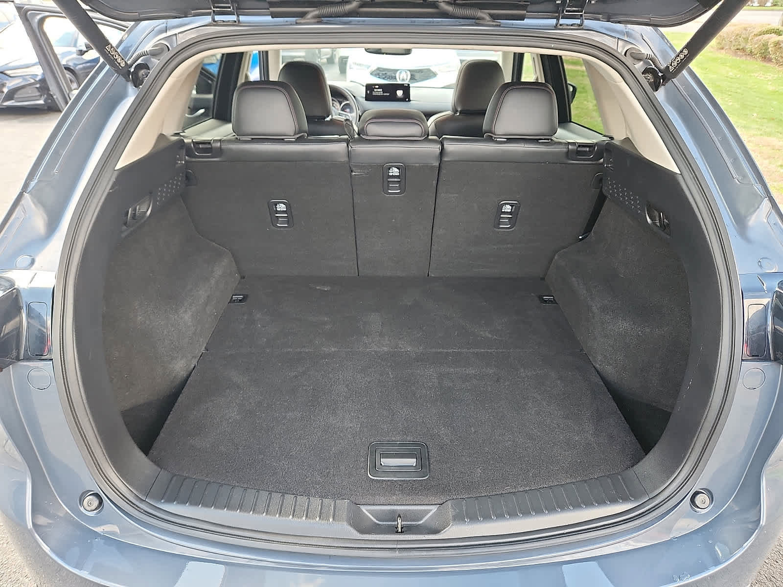 Used 2025 MAZDA CX-5 Carbon Edition image 28