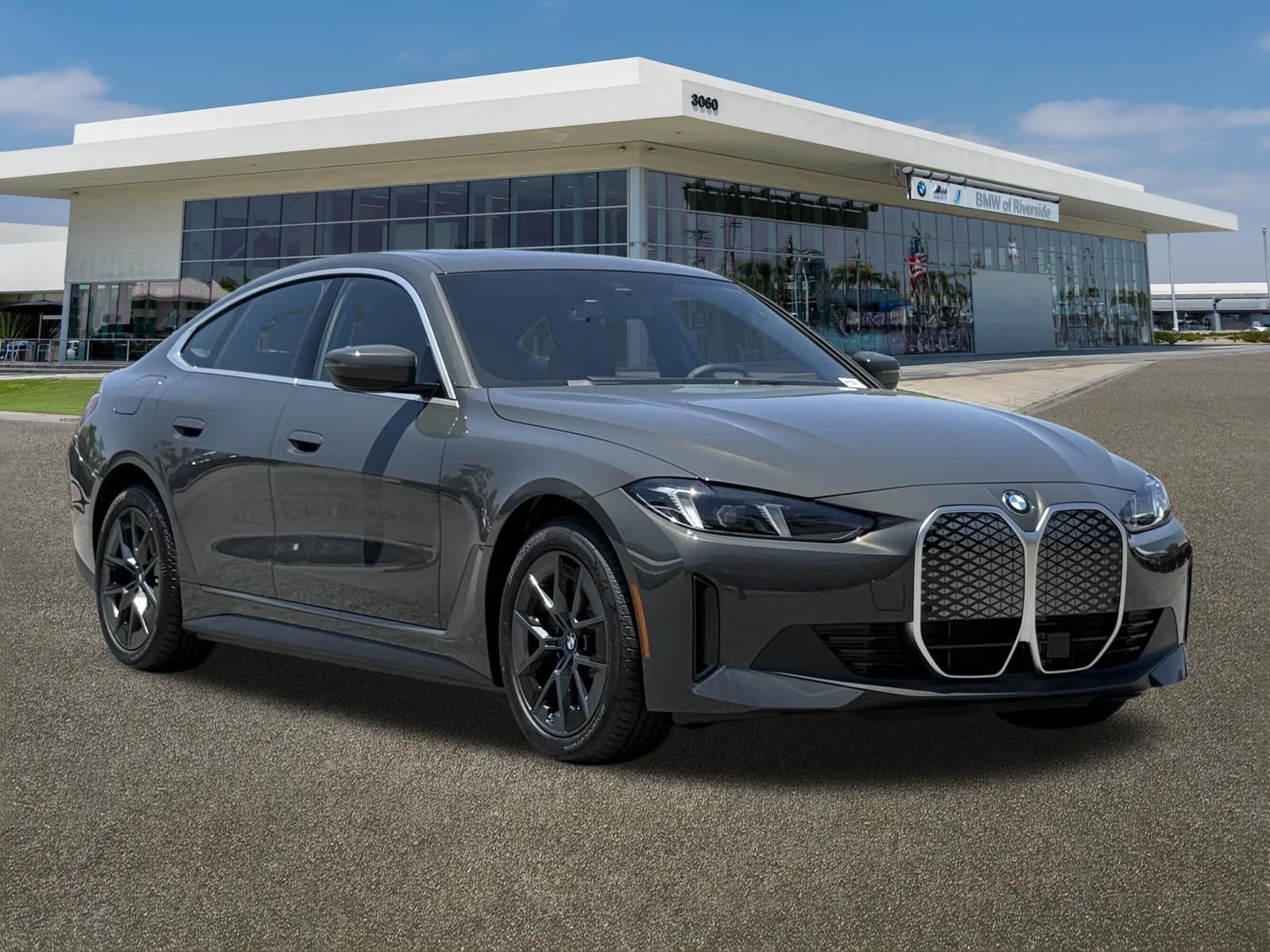 New 2026 BMW i4 eDrive40 w/ Driving Assistance Package RWD image 2