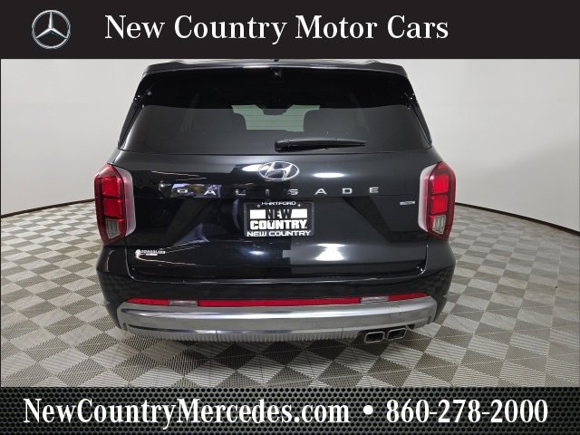 Used 2023 Hyundai Palisade Calligraphy w/ Winter Package image 7