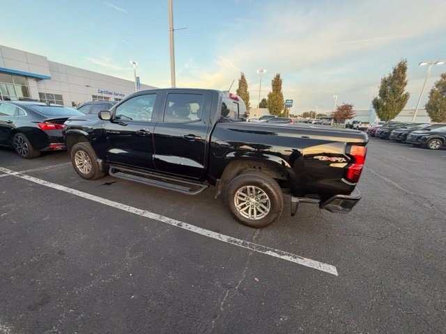 Used 2024 Chevrolet Colorado LT w/ LT Convenience Package II AWD/4WD image 15