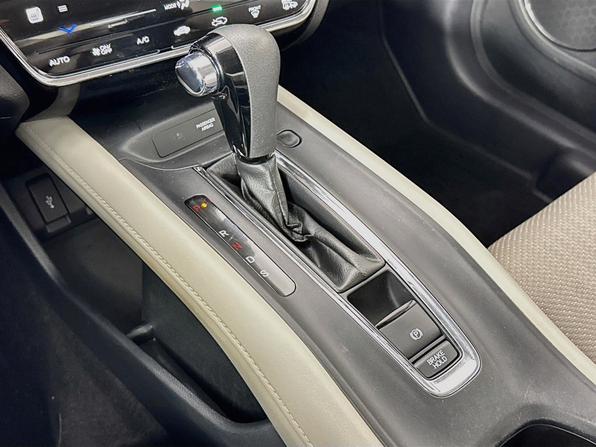 Certified 2017 Honda HR-V EX image 16