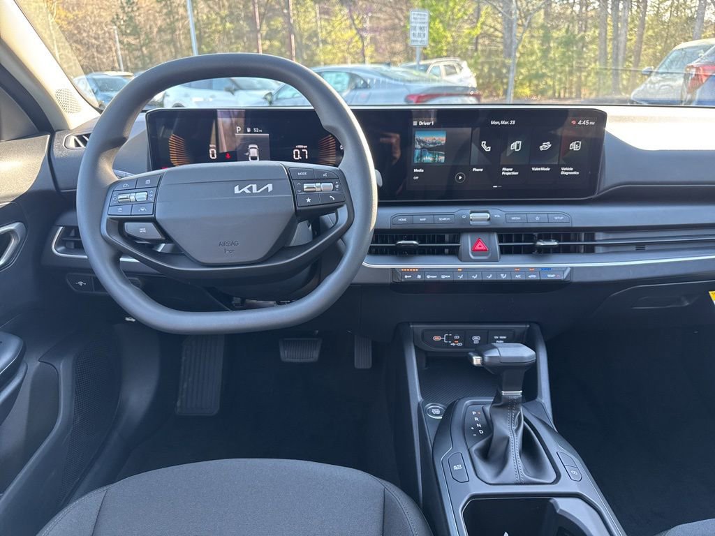 New 2026 Kia K4 LXS image 2