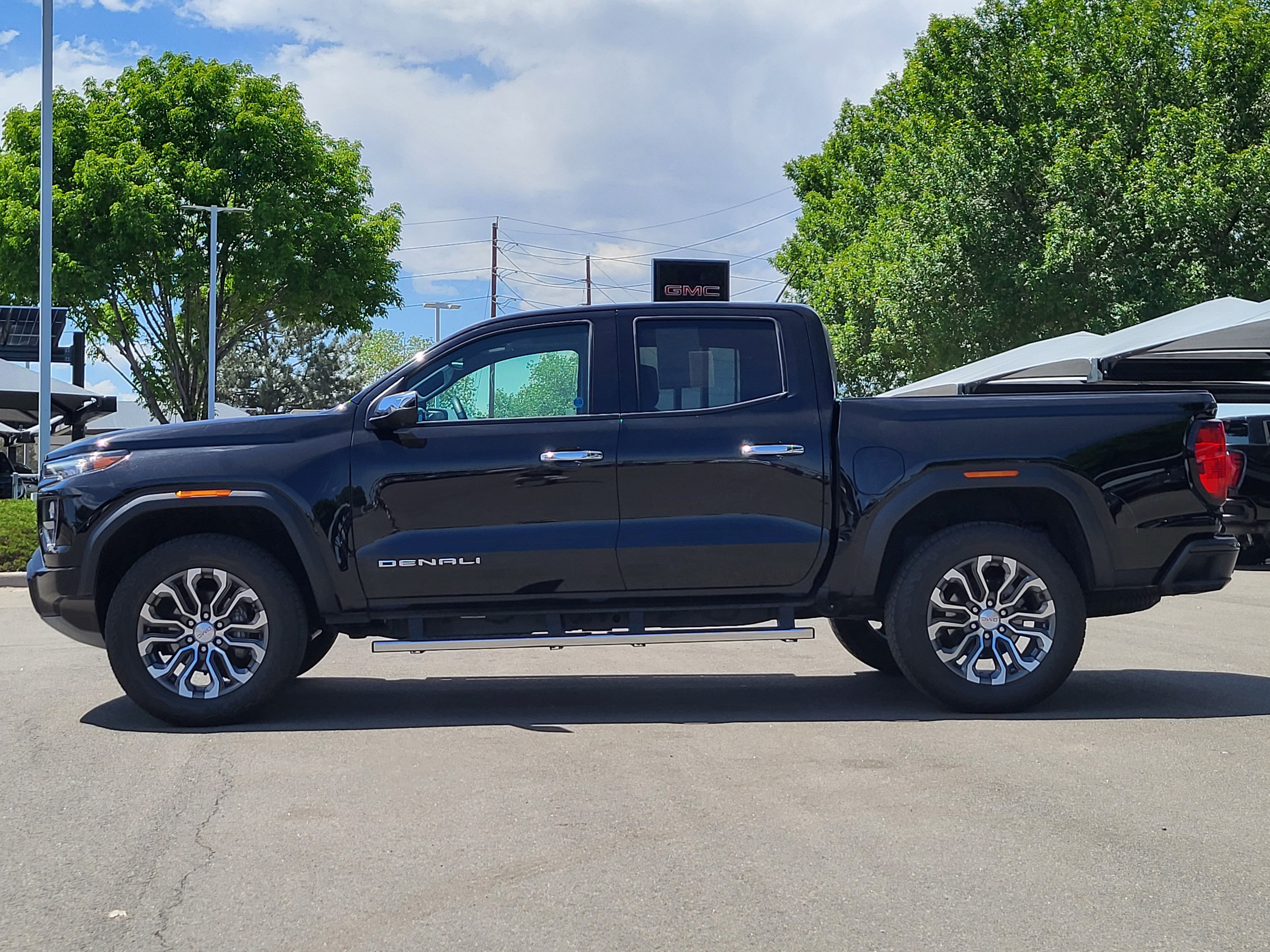 Certified 2025 GMC Canyon Denali AWD/4WD image 4