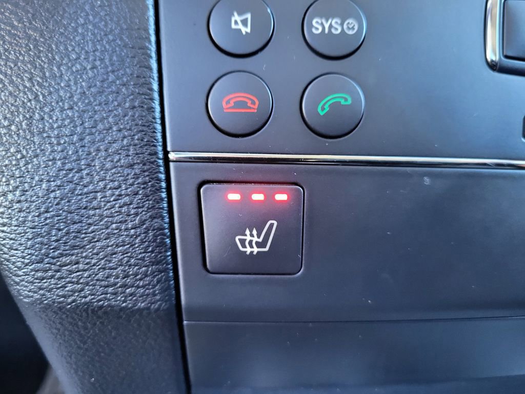 Used 2010 Mercedes-Benz GLK 350 4MATIC image 27