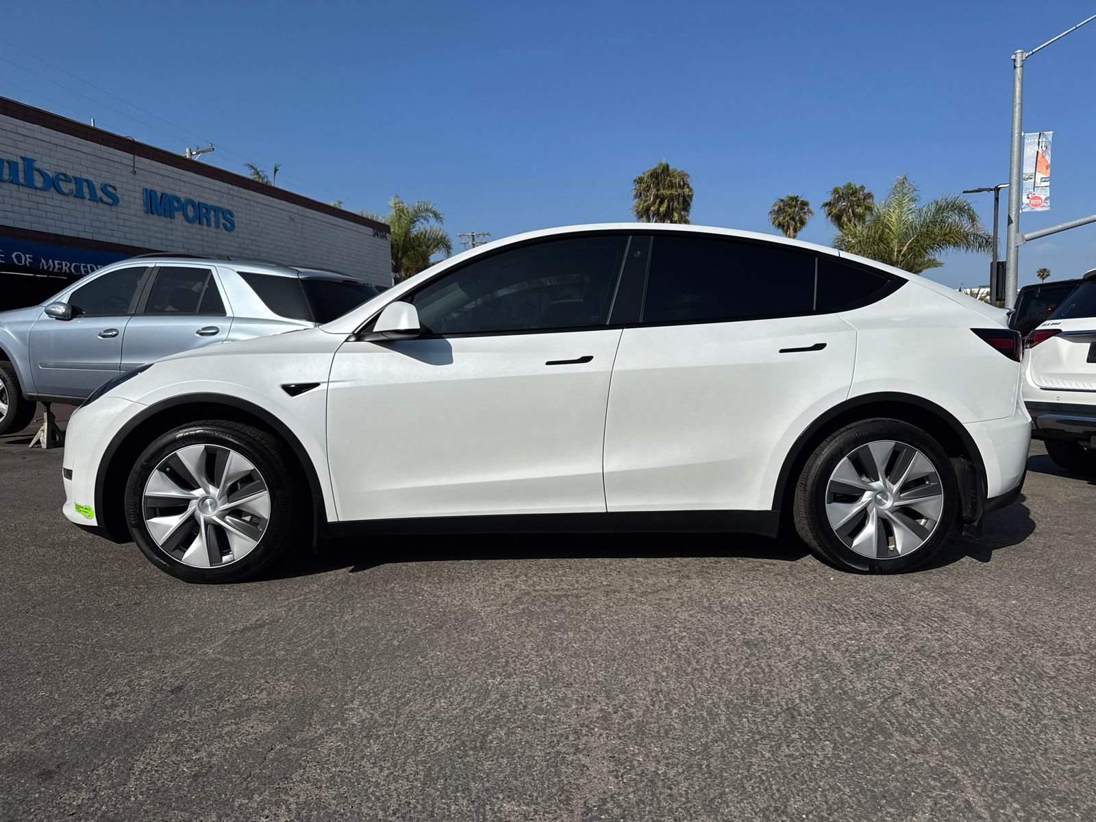 Used 2023 Tesla Model Y Long Range image 5