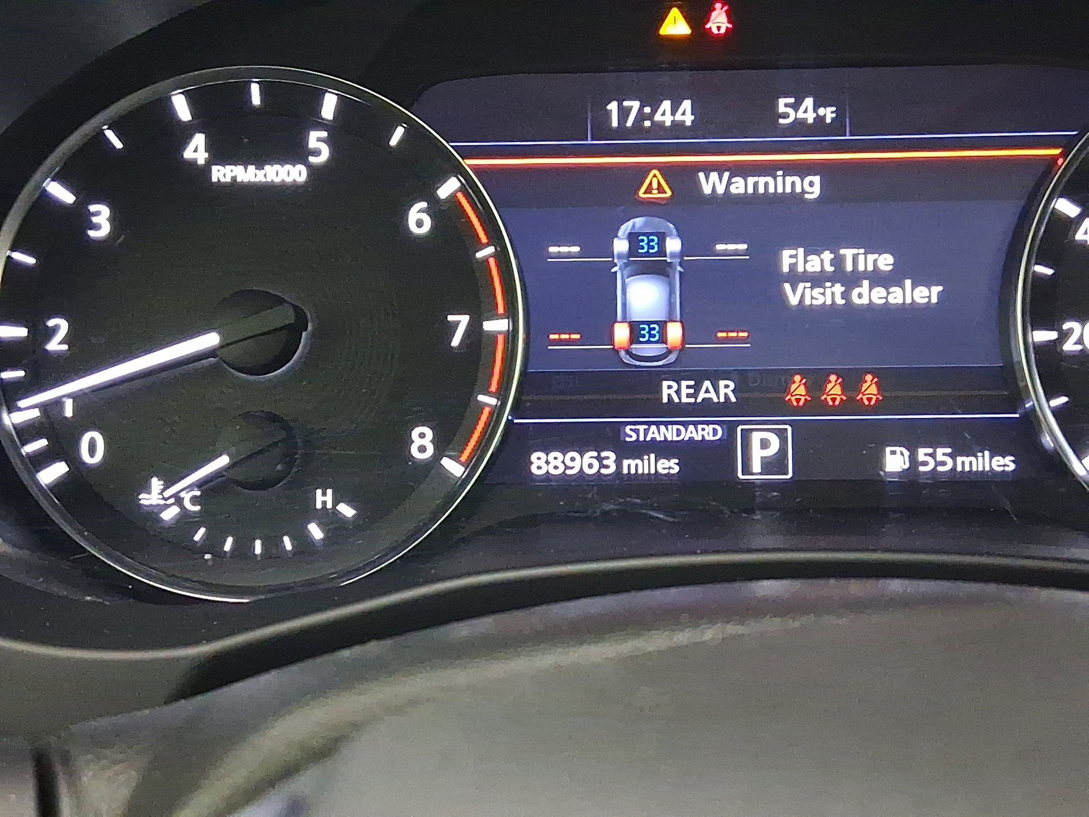 Used 2021 INFINITI QX50 Luxe w/ Appearance Package image 18