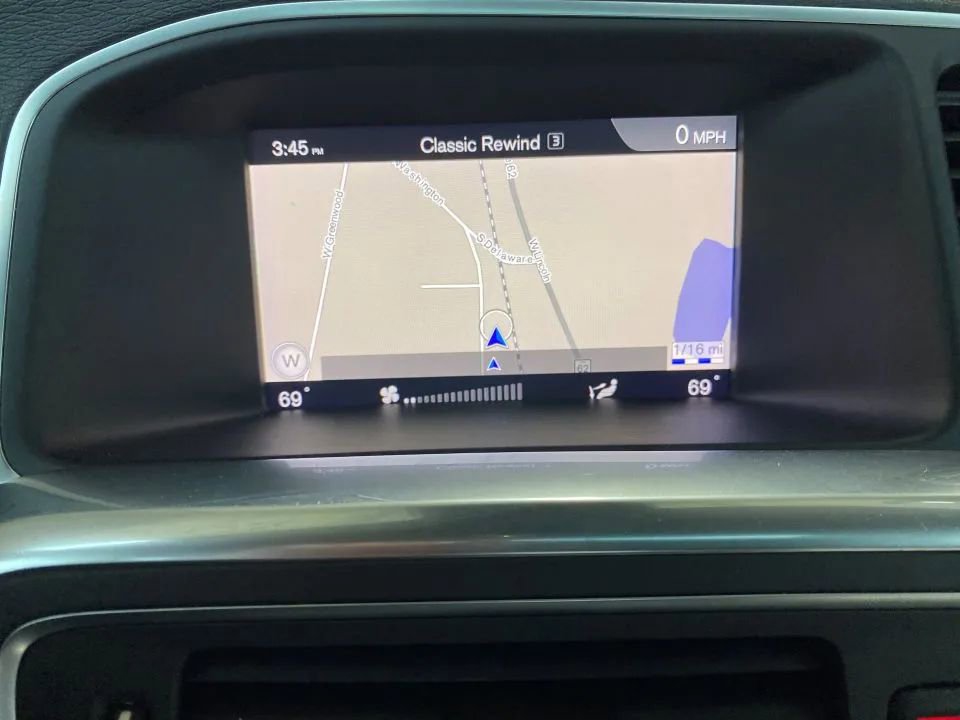 Used 2018 Volvo S60 T5 Inscription image 23