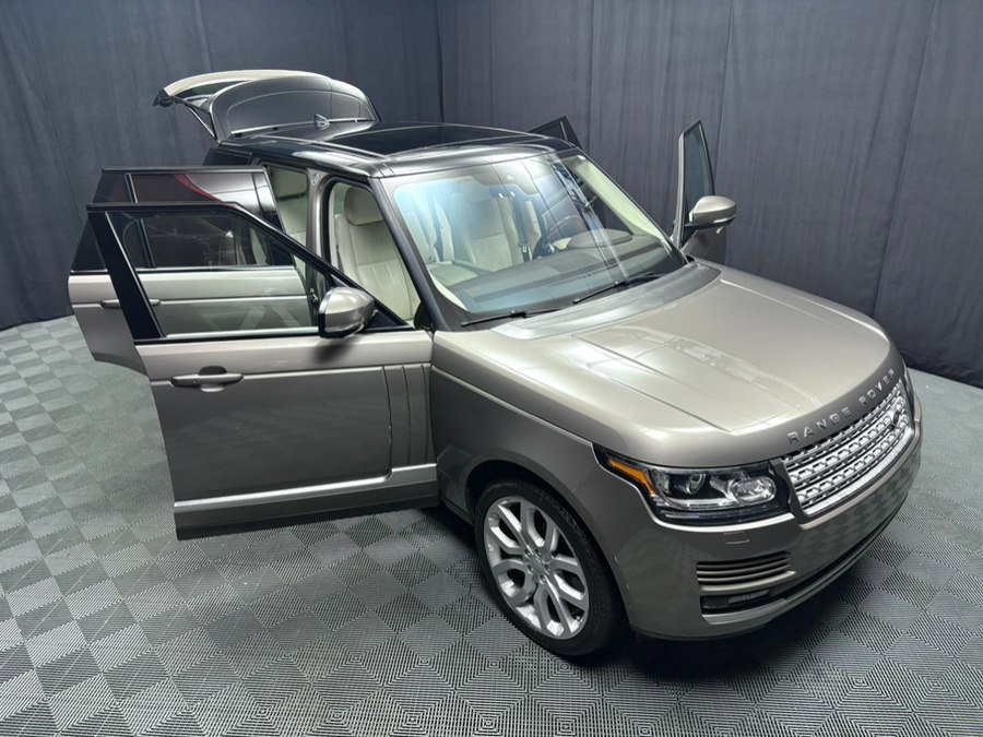Used 2017 Land Rover Range Rover HSE image 24