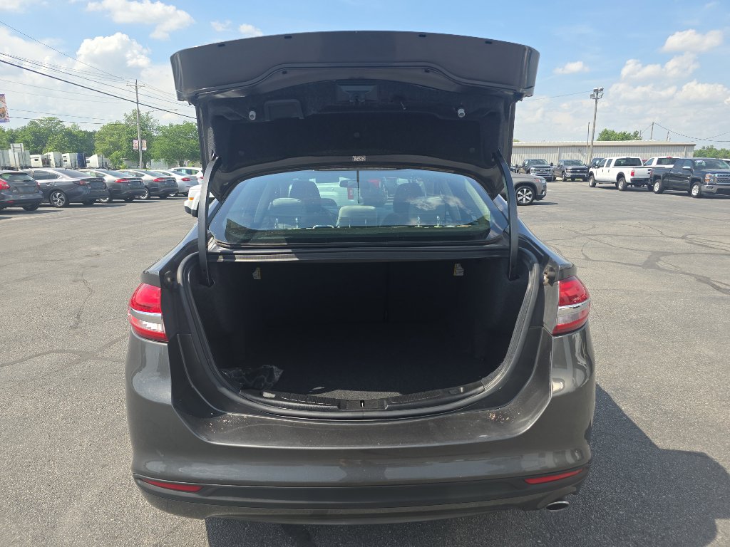 Used 2017 Ford Fusion S image 9