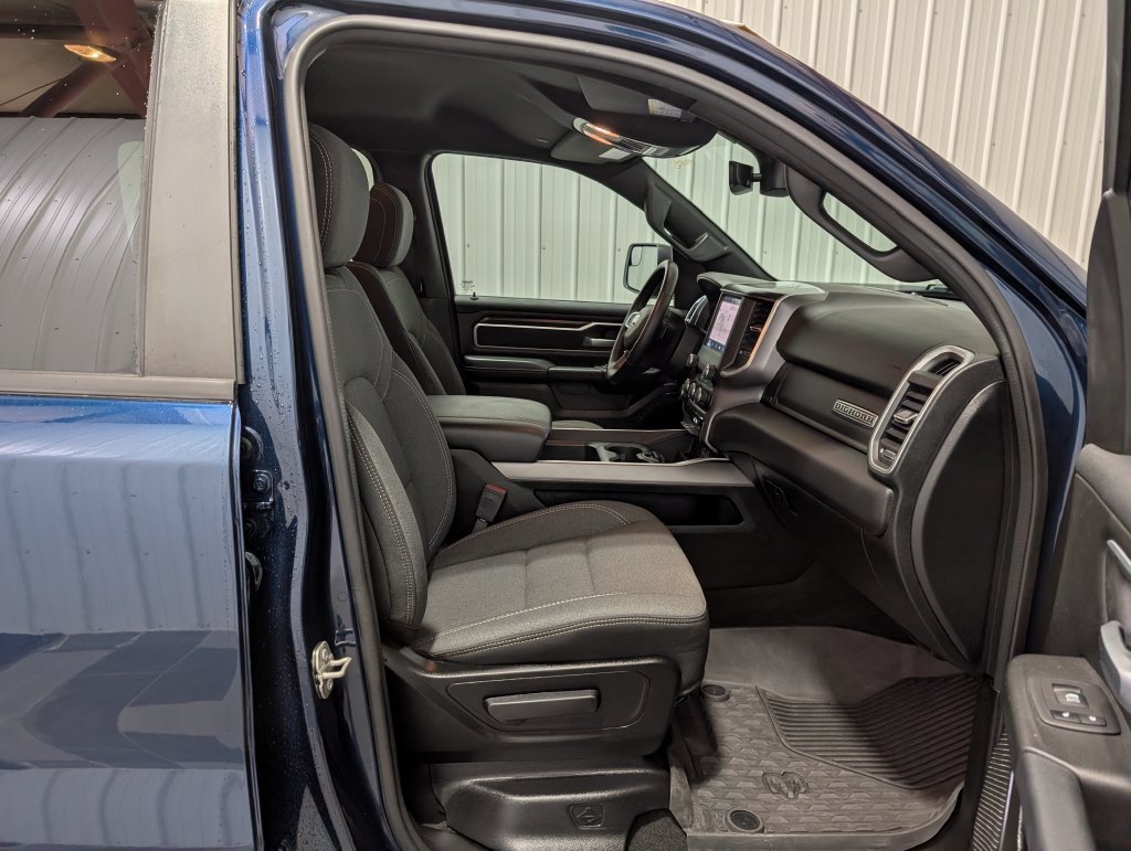 Used 2023 RAM 1500 Big Horn AWD/4WD image 29