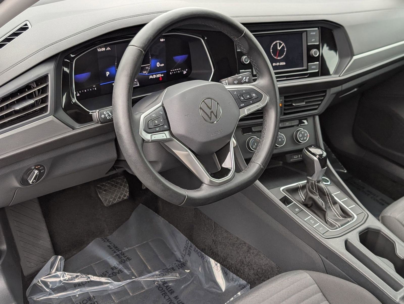 Used 2024 Volkswagen Jetta S image 4