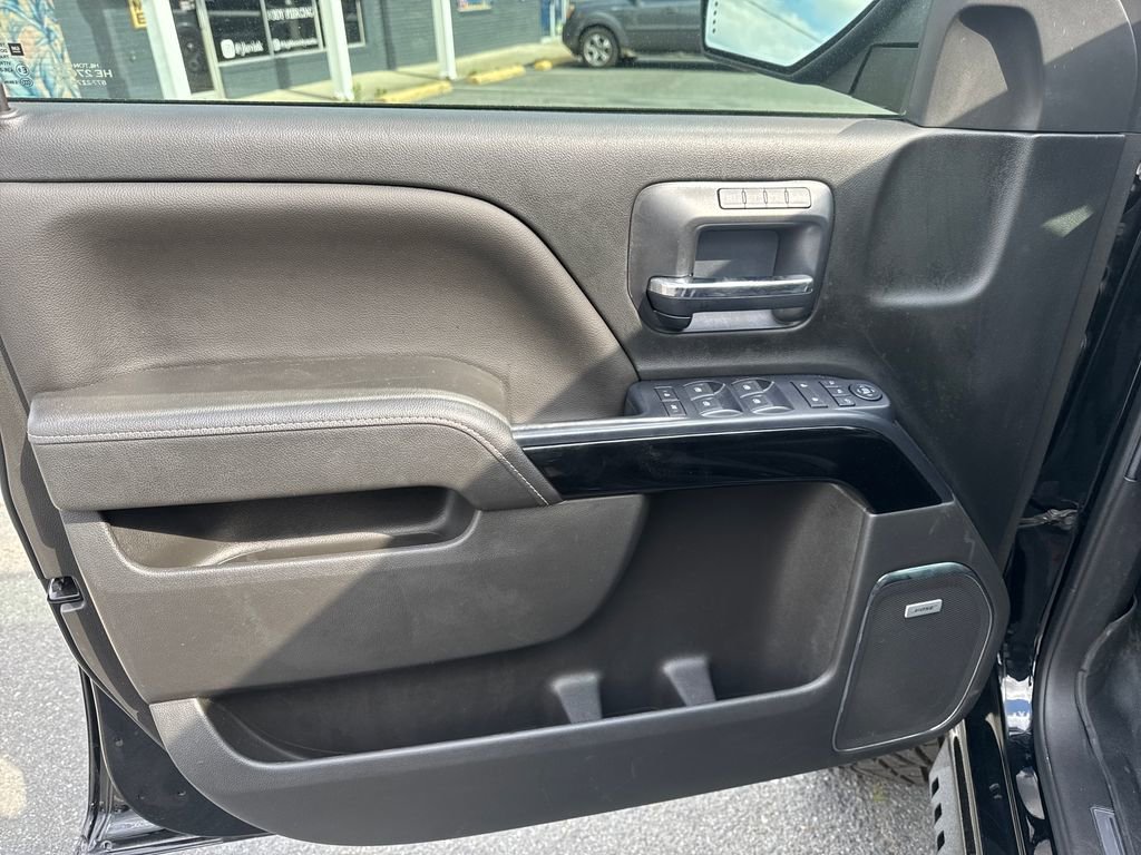 Used 2018 Chevrolet Silverado 1500 LTZ Z71 w/ LTZ Plus Package AWD/4WD image 29