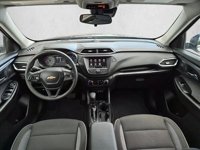 Used 2023 Chevrolet TrailBlazer LT FWD image 16