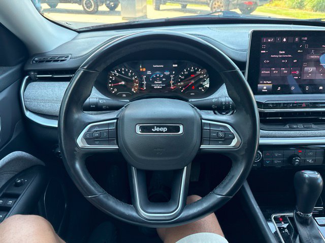 Used 2022 Jeep Compass Latitude AWD/4WD image 16
