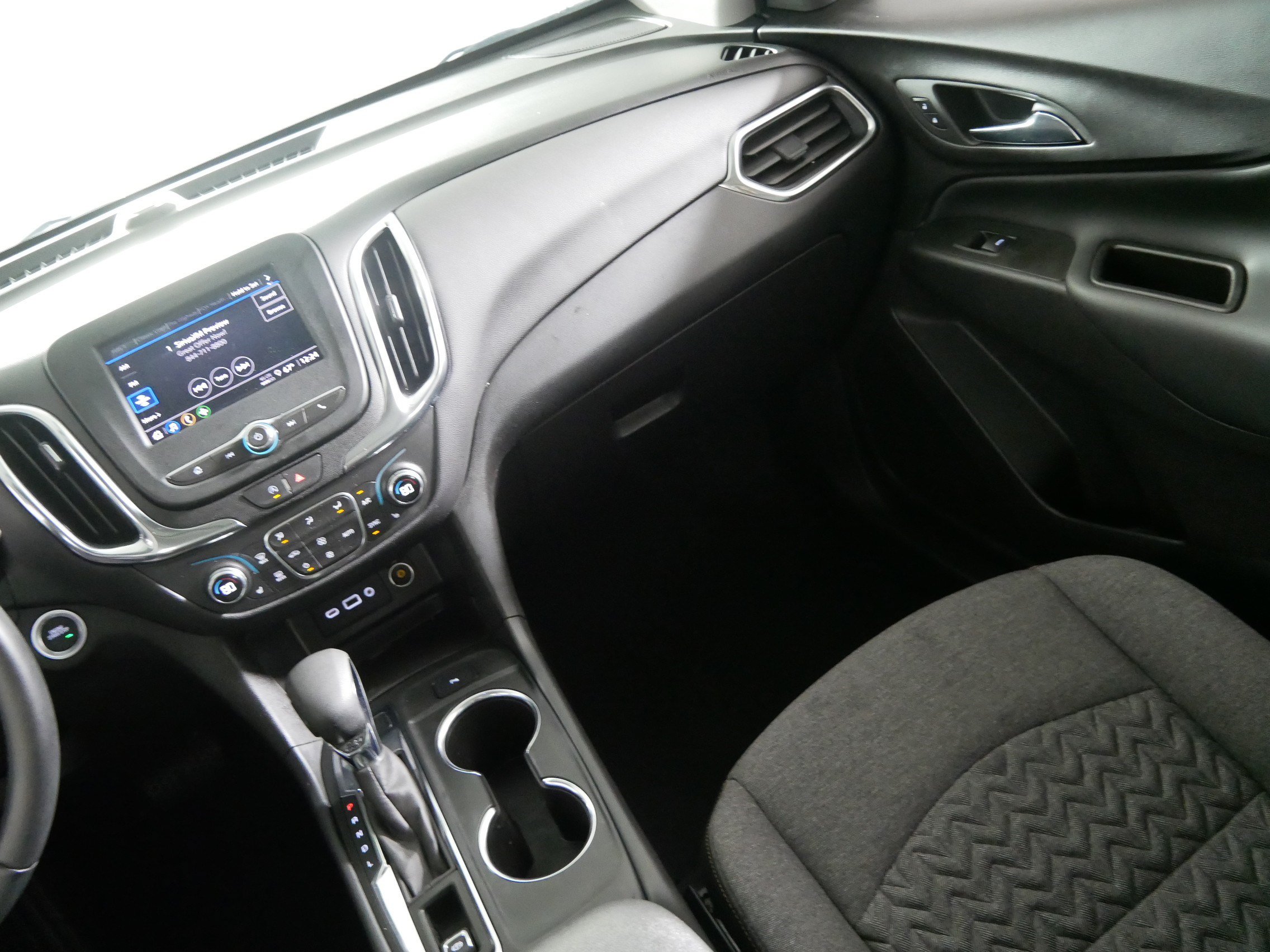 Used 2024 Chevrolet Equinox LT AWD/4WD image 11