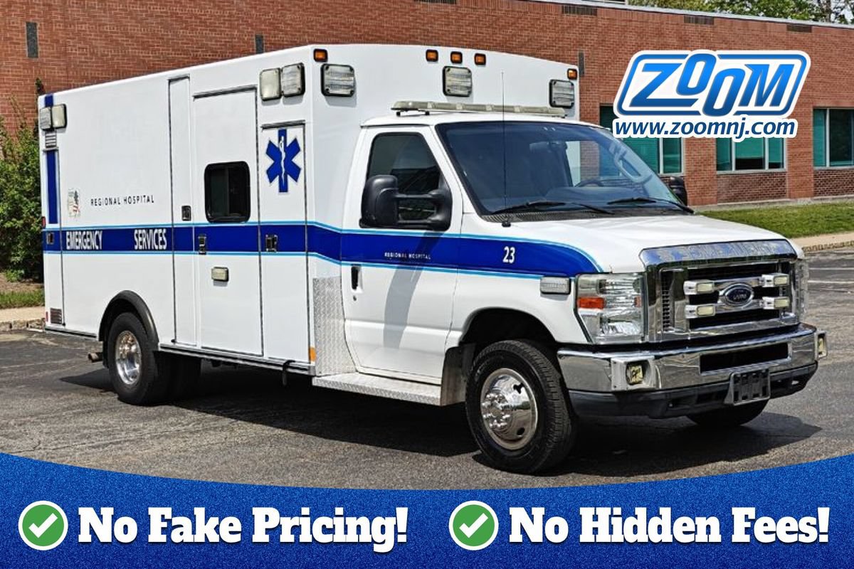 Used 2012 Ford E-450 and Econoline 450 Super Duty w/ Ambulance Prep Pkg RWD image 1