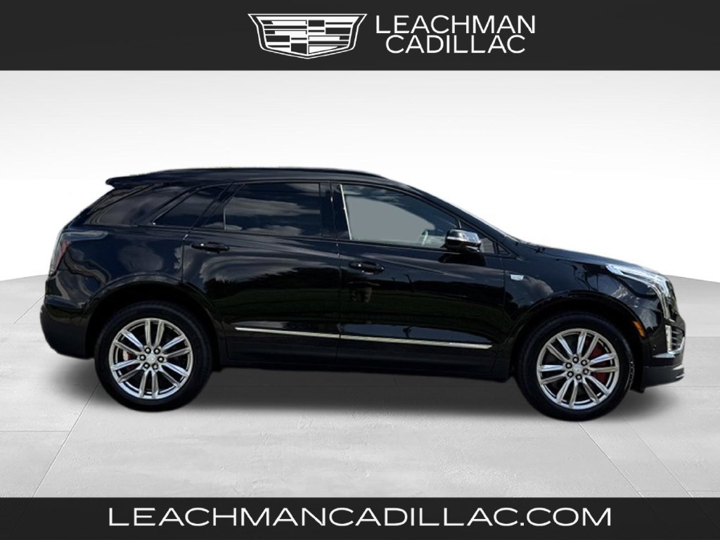New 2026 Cadillac XT5 Sportv w/ LPO, Floor Liner Package AWD/4WD image 2