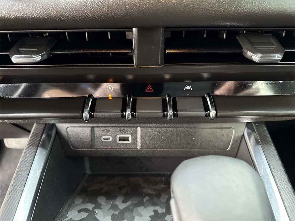 Used 2024 GMC Canyon Elevation image 20