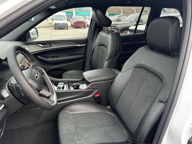 New 2026 Jeep Grand Cherokee Altitude AWD/4WD image 21