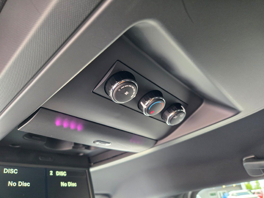 Used 2020 Dodge Grand Caravan SE FWD image 16
