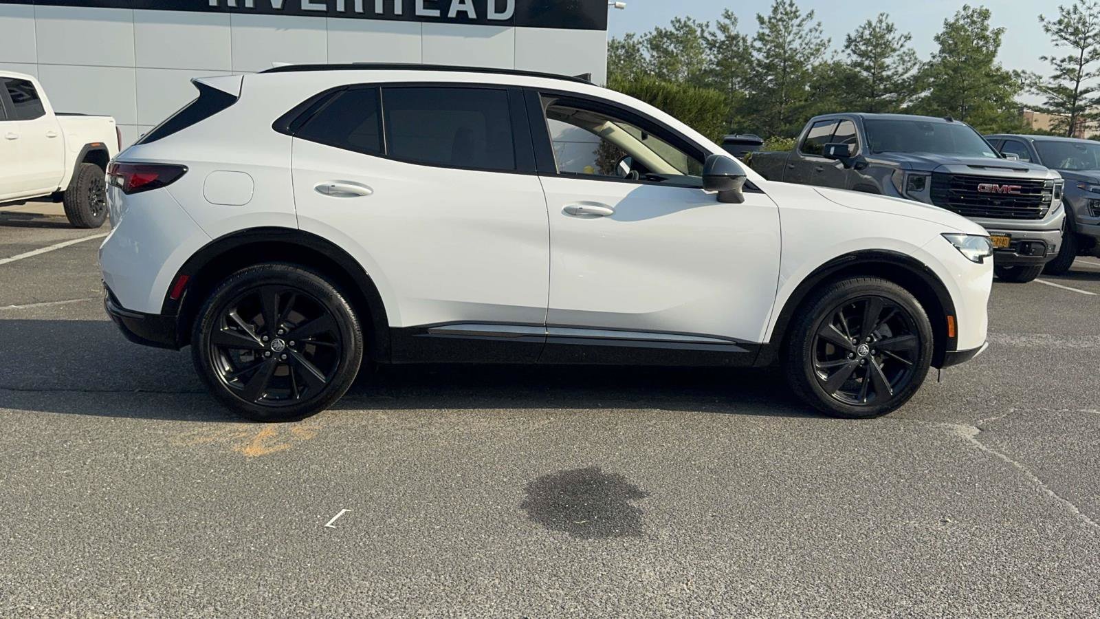 Used 2023 Buick Envision Essence w/ Sport Touring Package AWD/4WD image 3