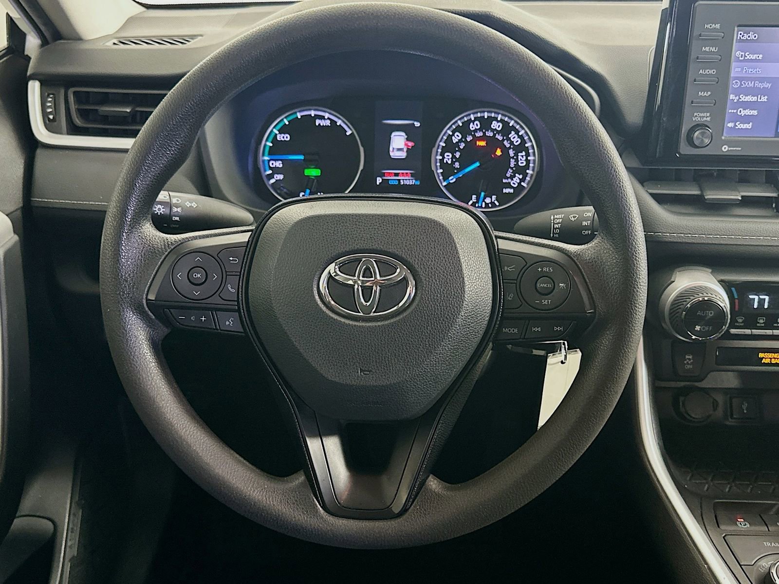 Used 2021 Toyota RAV4 LE AWD/4WD image 14