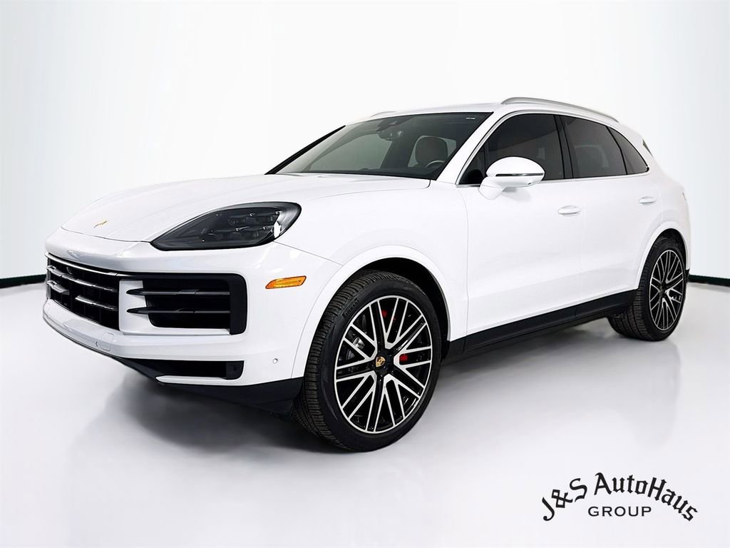 Used 2024 Porsche Cayenne S w/ Premium Package Plus image 3