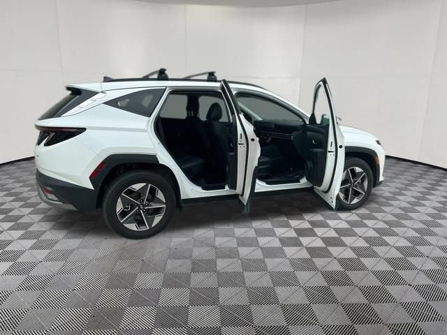 Certified 2025 Hyundai Tucson SEL AWD/4WD image 14