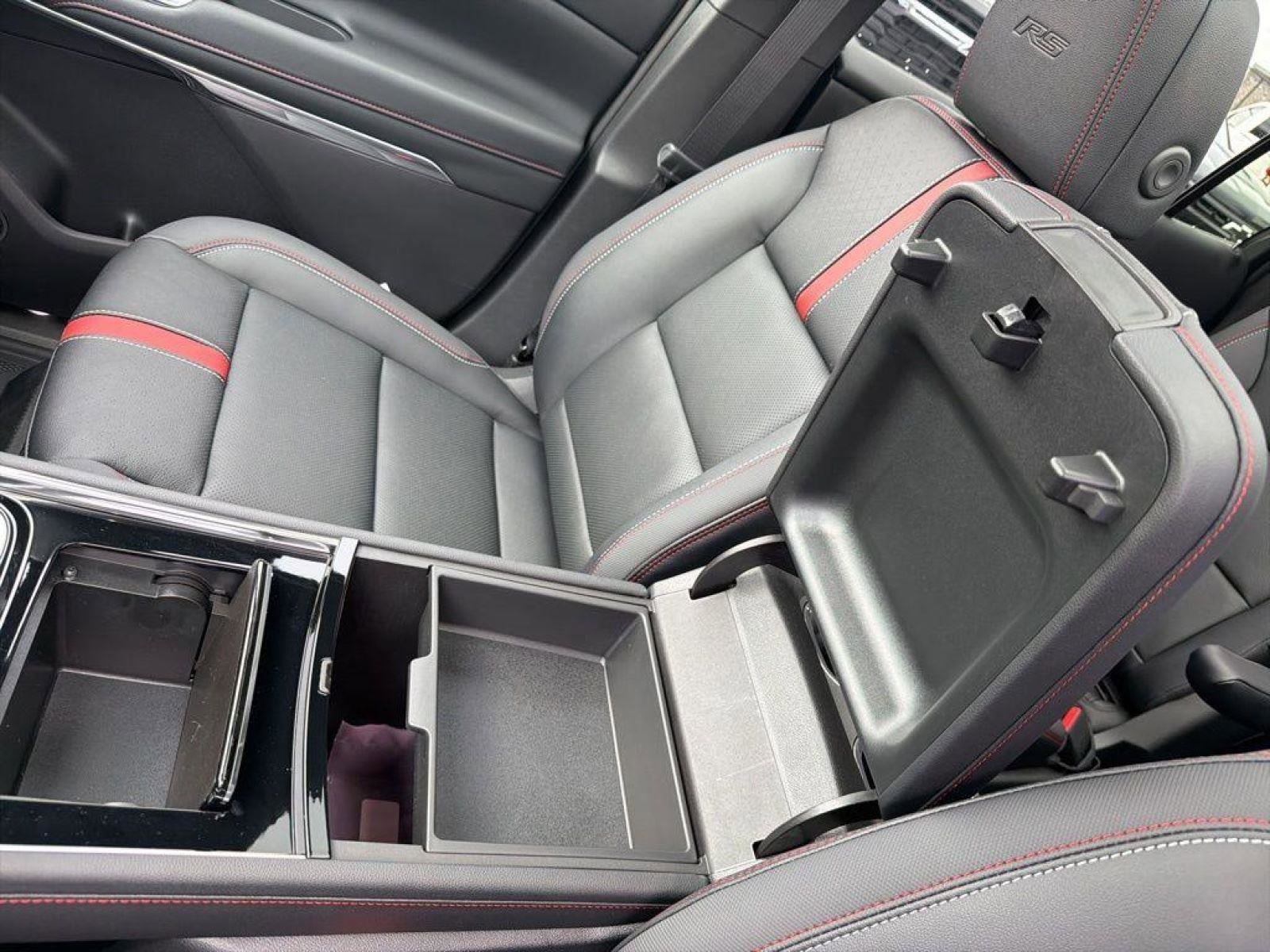 New 2026 Chevrolet Traverse RS w/ LPO, Floor Liner Package image 18