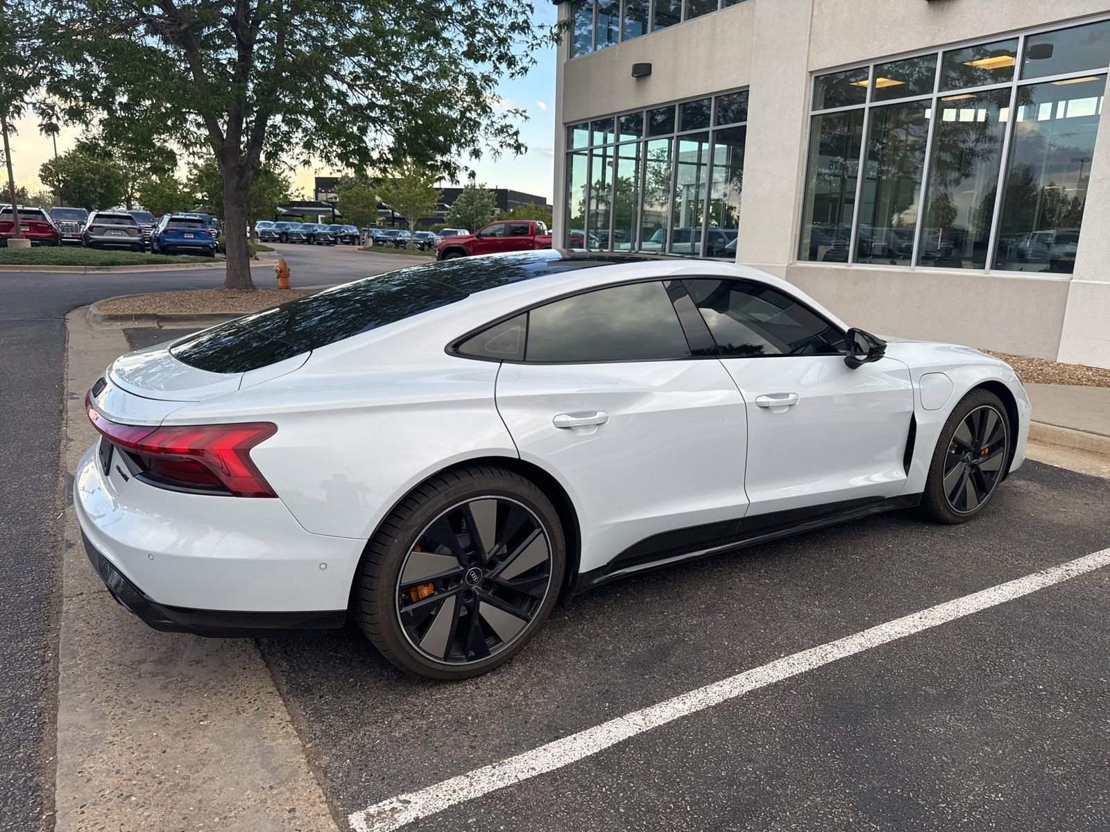 Used 2022 Audi RS e-tron GT w/ Carbon Performance Package AWD/4WD image 3