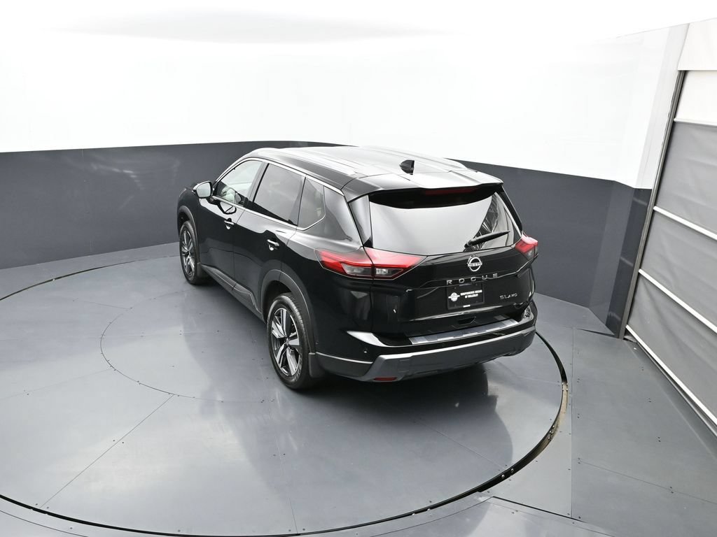 Certified 2025 Nissan Rogue SL AWD/4WD image 38