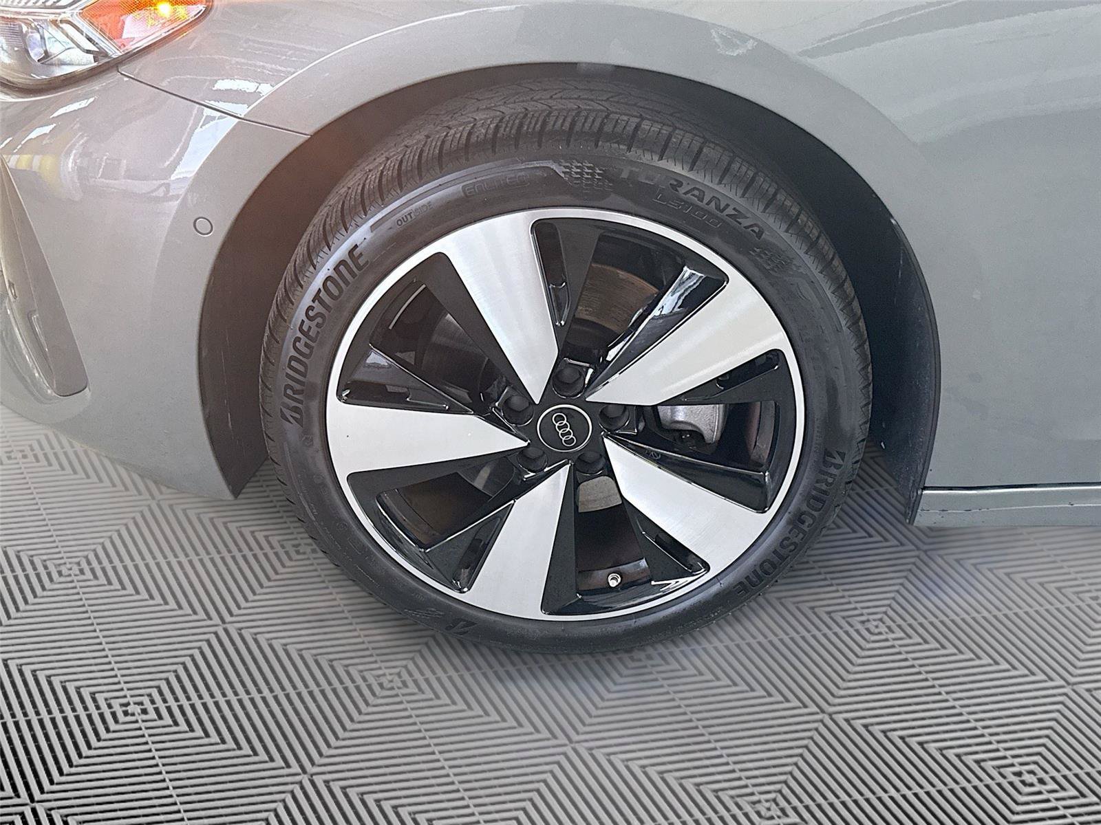 Certified 2025 Audi A5 2.0T Premium Plus w/ Premium Plus AWD/4WD image 32