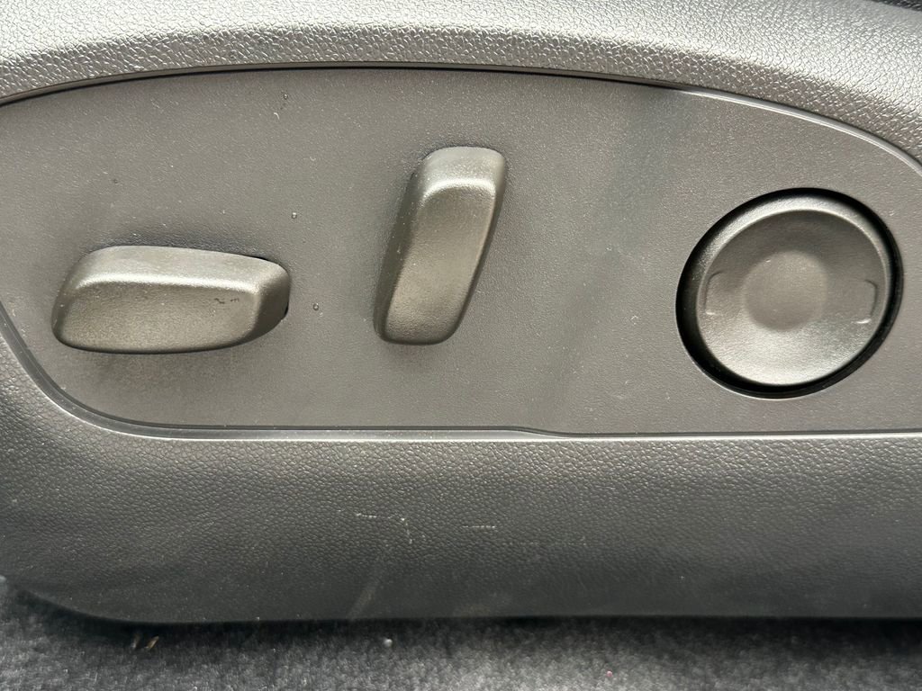 New 2026 Chevrolet Equinox EV LT image 22