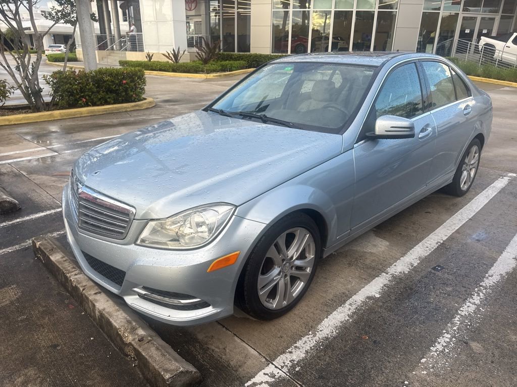 Used 2013 Mercedes-Benz C 250 Sedan image 6