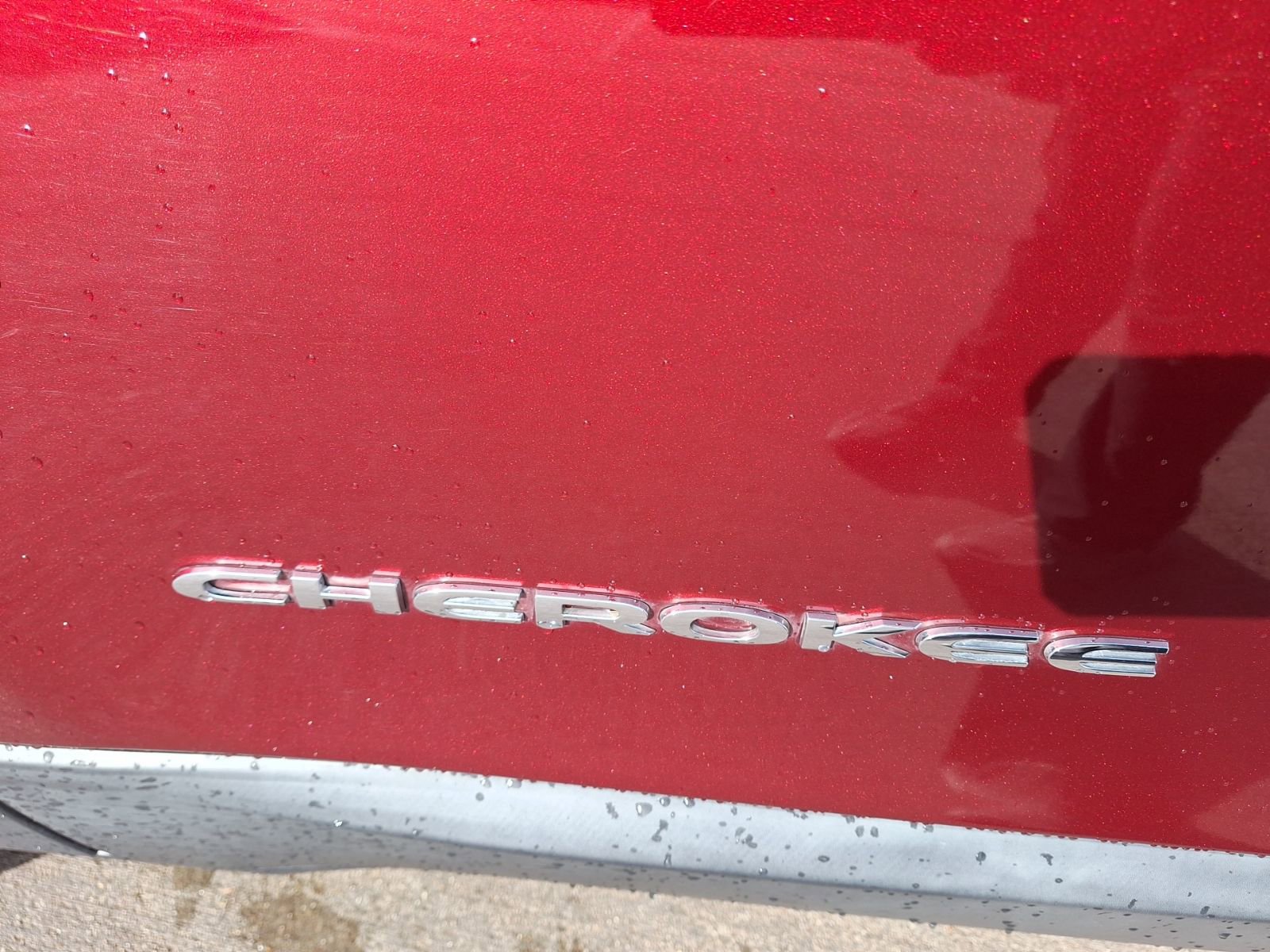 Used 2019 Jeep Cherokee Latitude w/ Popular Appearance Group image 13