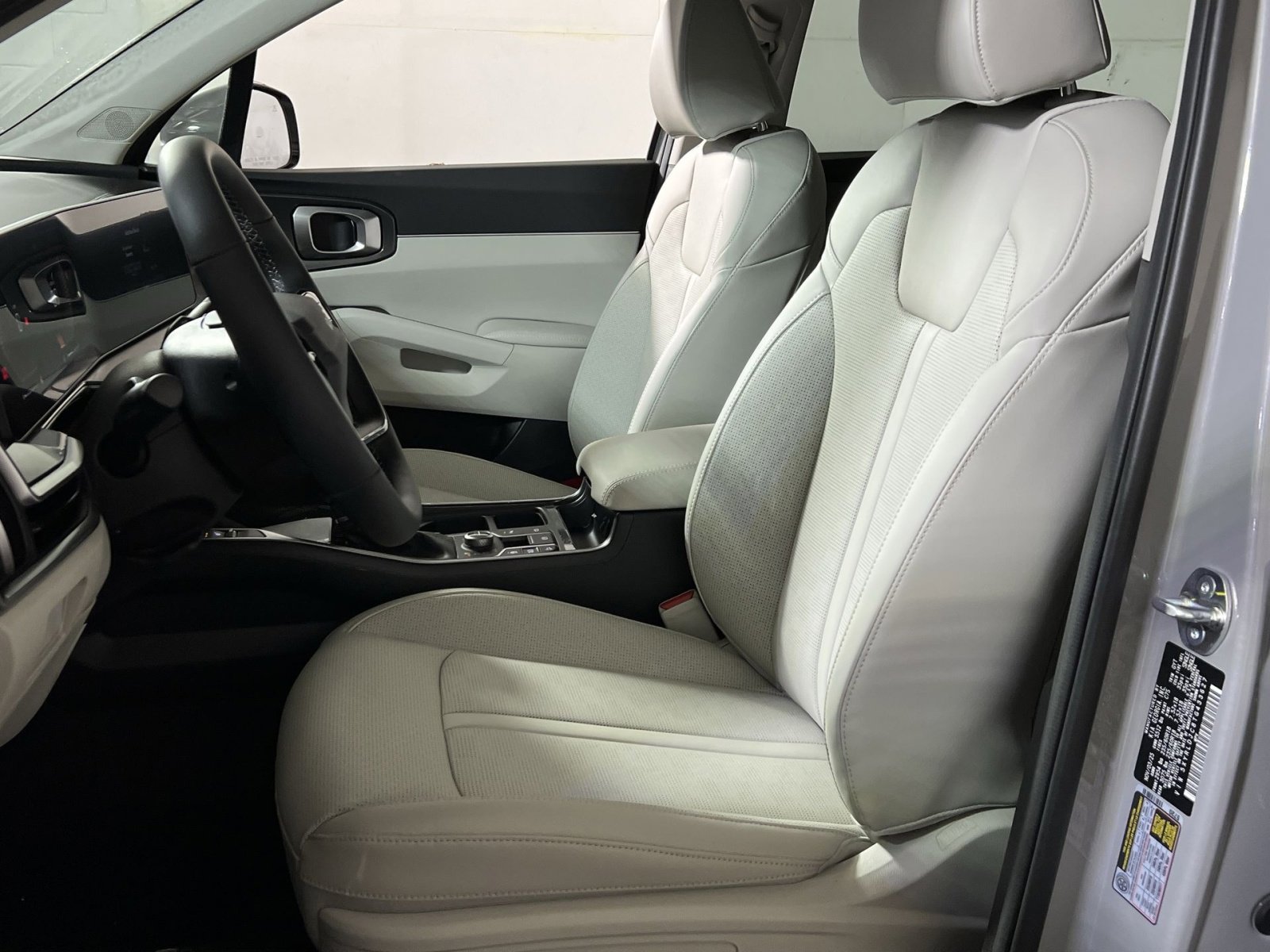 New 2026 Kia Sorento S image 11