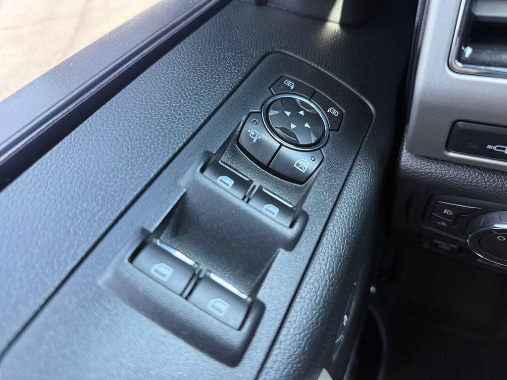 Used 2018 Ford F150 Lariat w/ Equipment Group 502A Luxury AWD/4WD image 27