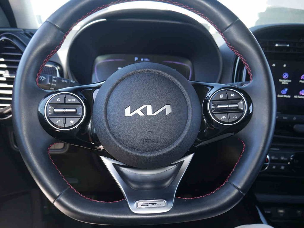 Used 2024 Kia Soul GT-Line FWD image 32