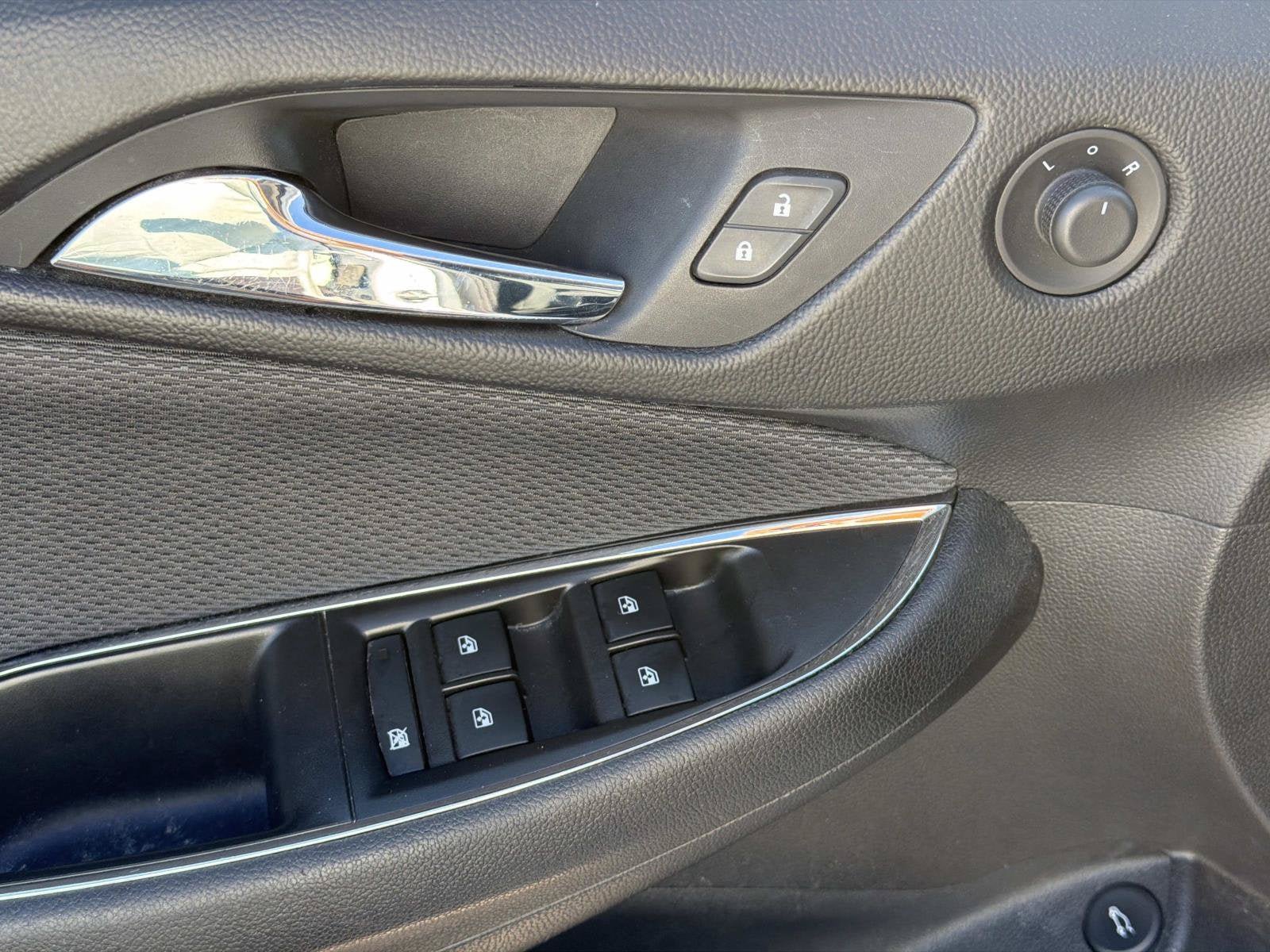 Used 2018 Chevrolet Cruze LS FWD image 10