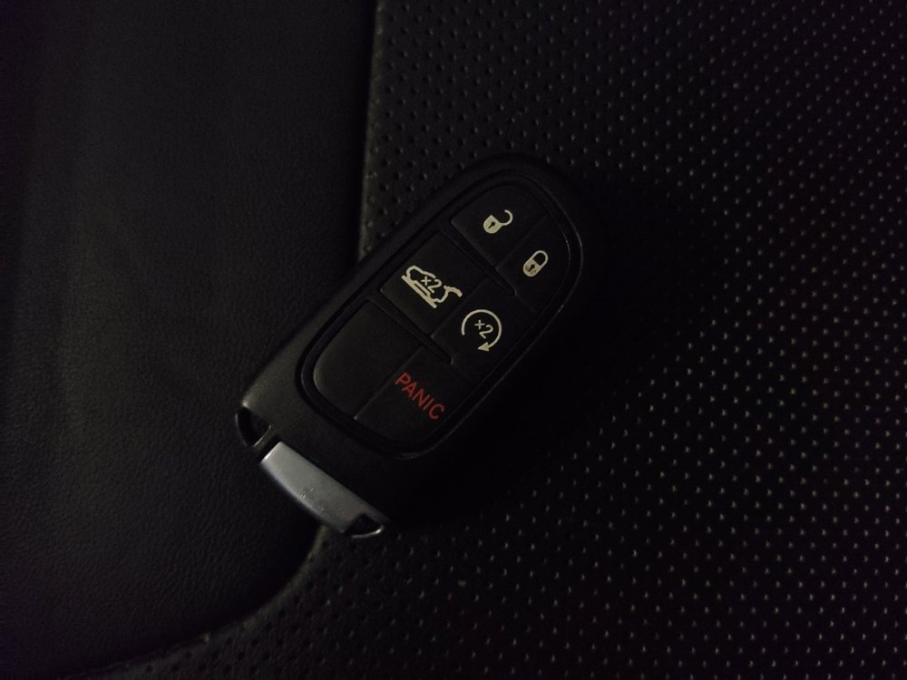 Used 2019 Jeep Cherokee Limited image 32