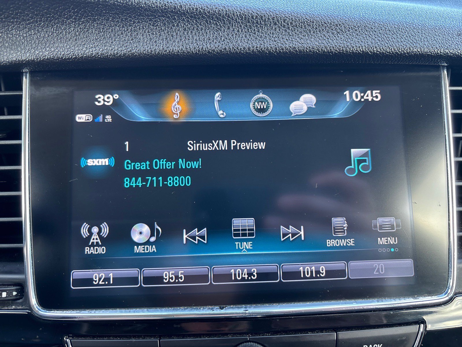 Used 2020 Buick Encore Preferred AWD/4WD image 31
