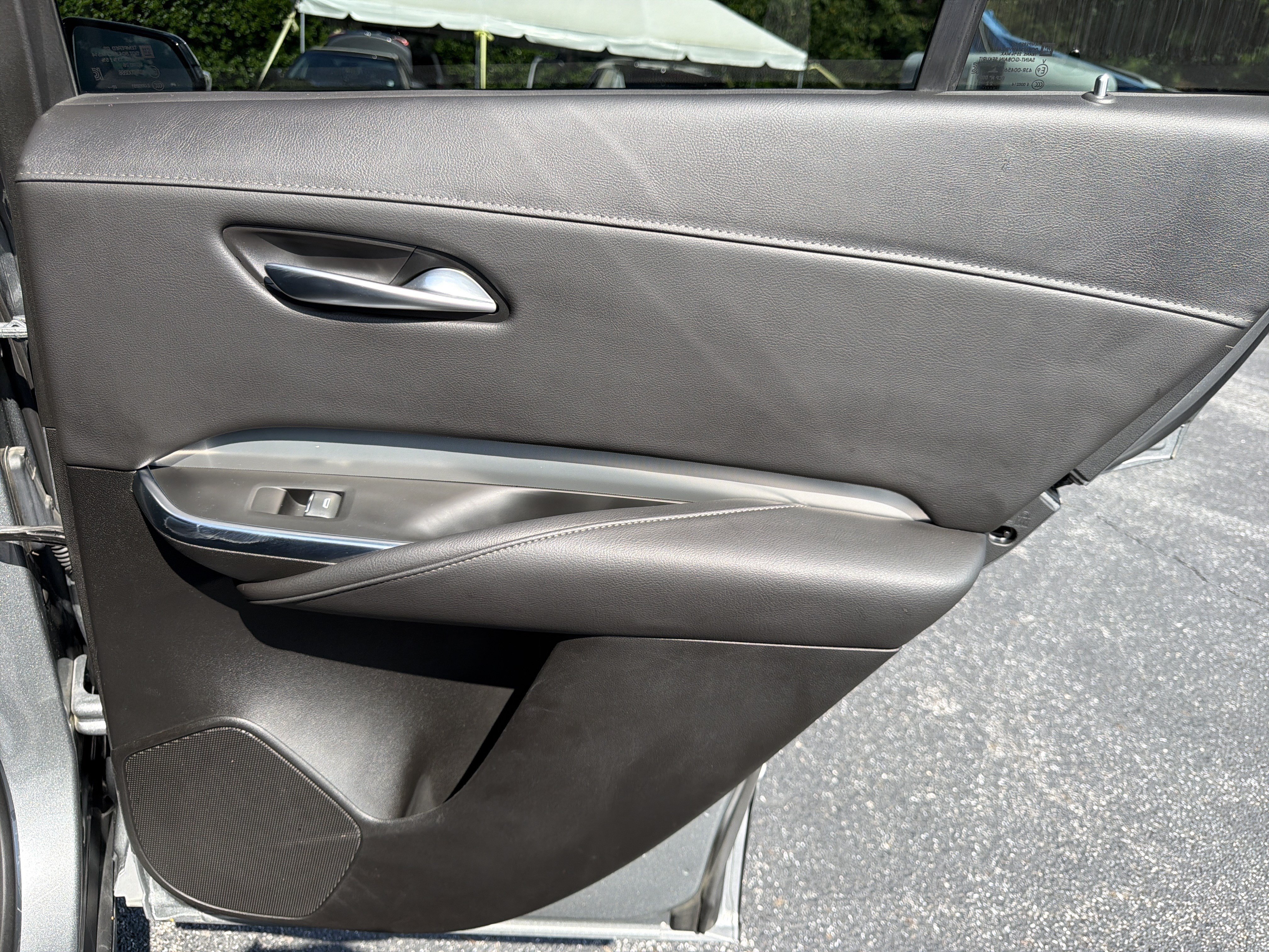 Used 2023 Cadillac XT4 Premium Luxury FWD image 16