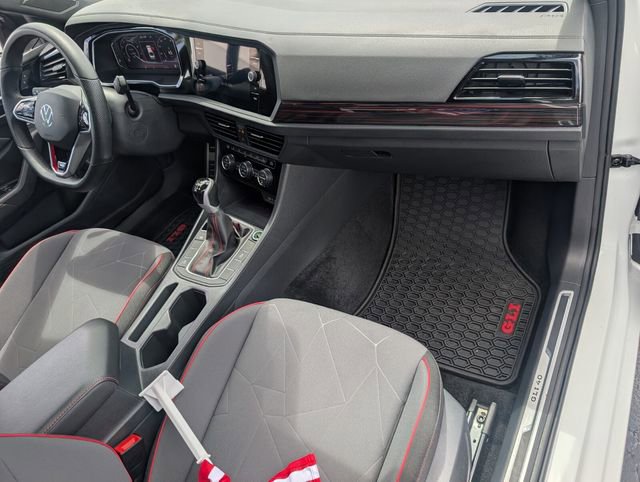Used 2024 Volkswagen Jetta GLI 40th Anniversary Edition FWD image 18
