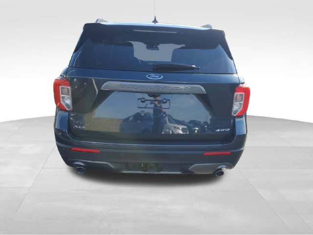Used 2024 Ford Explorer XLT w/ Equipment Group 202A AWD/4WD image 5